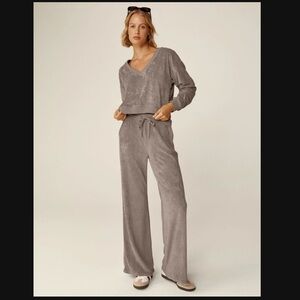 Beyond Yoga Tropez Pull On Pant in Birch